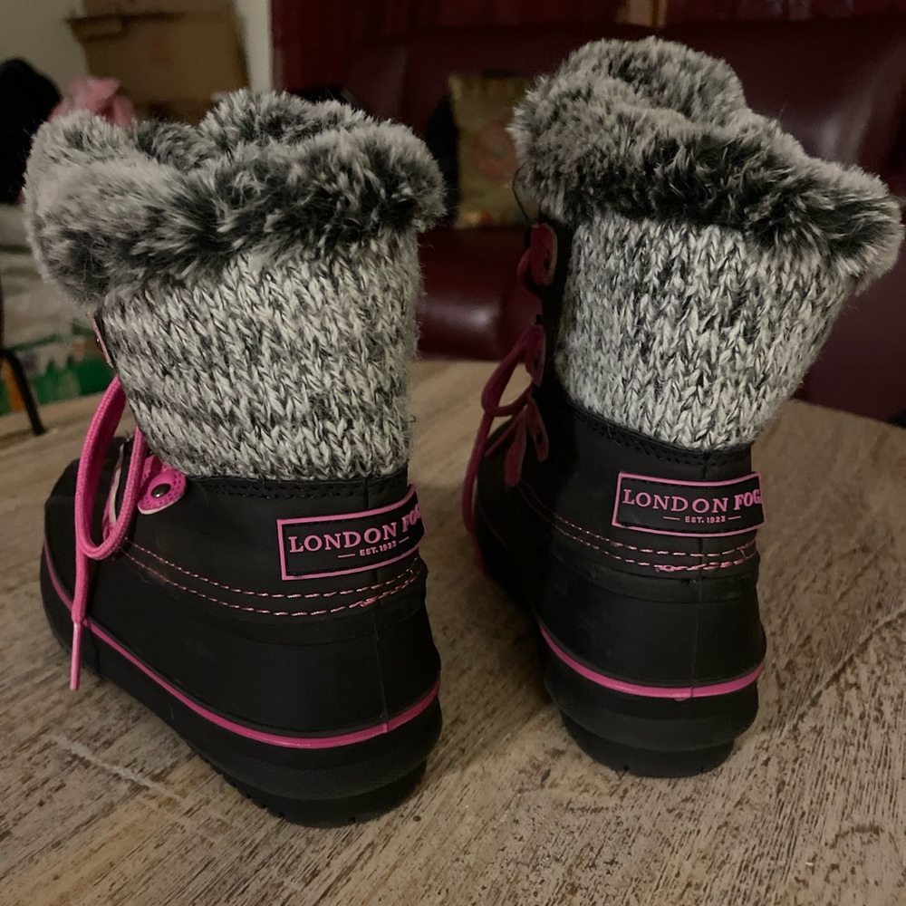 Hardly used London Fog boots